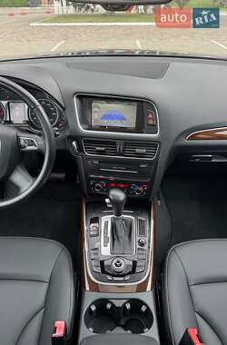 Внедорожник / Кроссовер Audi Q5 2011 в 