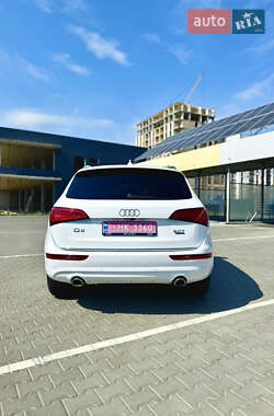 Внедорожник / Кроссовер Audi Q5 2015 в 