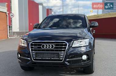 Внедорожник / Кроссовер Audi Q5 2016 в 