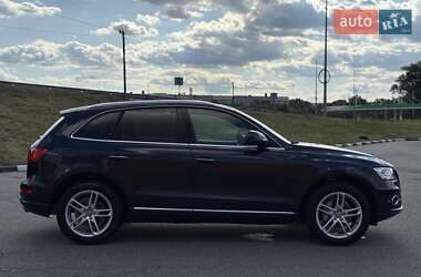 Внедорожник / Кроссовер Audi Q5 2016 в 