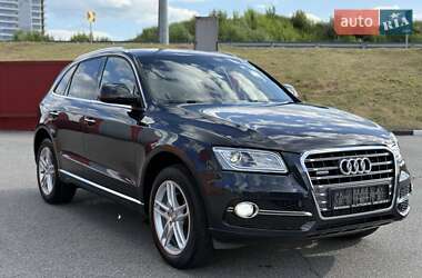 Внедорожник / Кроссовер Audi Q5 2016 в 