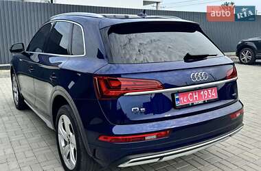 Внедорожник / Кроссовер Audi Q5 2021 в 