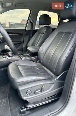Внедорожник / Кроссовер Audi Q5 2018 в 