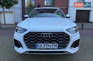 Позашляховик / Кросовер Audi Q5 2021 в 
