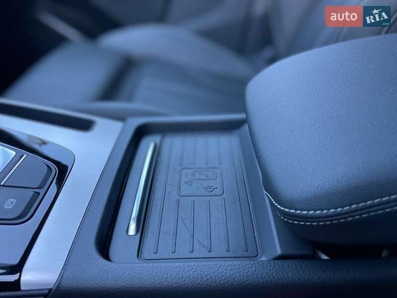 Внедорожник / Кроссовер Audi Q5 2021 в Киеве