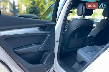 Позашляховик / Кросовер Audi Q5 2021 в 
