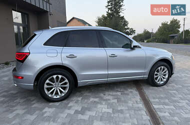 Внедорожник / Кроссовер Audi Q5 2017 в 