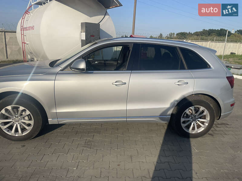 Внедорожник / Кроссовер Audi Q5 2013 в Луцке