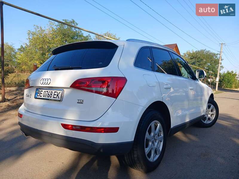 Внедорожник / Кроссовер Audi Q5 2012 в Первомайске