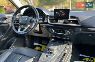 Внедорожник / Кроссовер Audi Q5 2017 в 