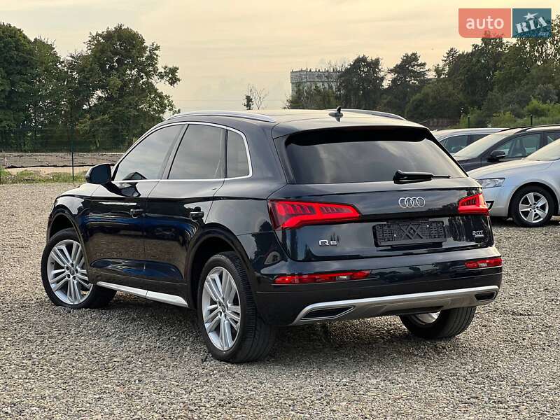 Позашляховик / Кросовер Audi Q5 2018 в Стрию