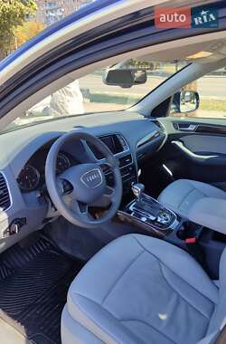 Внедорожник / Кроссовер Audi Q5 2013 в 