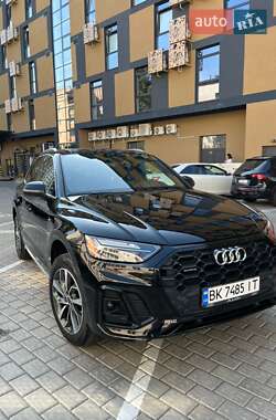 Внедорожник / Кроссовер Audi Q5 2024 в 