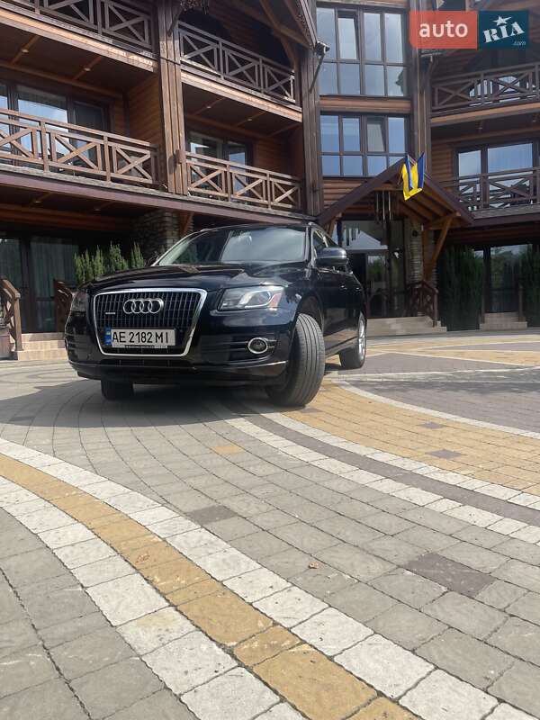 Позашляховик / Кросовер Audi Q5 2011 в Дніпрі