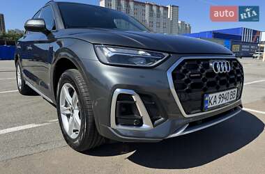Внедорожник / Кроссовер Audi Q5 2022 в 