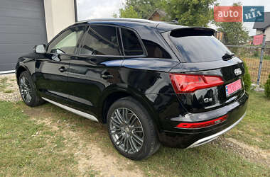 Внедорожник / Кроссовер Audi Q5 2018 в 