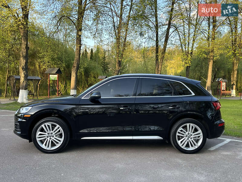 Позашляховик / Кросовер Audi Q5 2018 в Звягелі