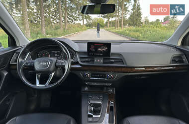 Внедорожник / Кроссовер Audi Q5 2018 в 