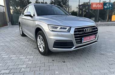 Внедорожник / Кроссовер Audi Q5 2019 в 