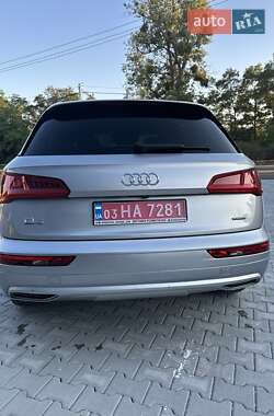 Внедорожник / Кроссовер Audi Q5 2019 в 