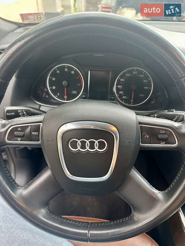 Внедорожник / Кроссовер Audi Q5 2011 в Луцке