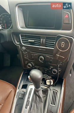Внедорожник / Кроссовер Audi Q5 2011 в 