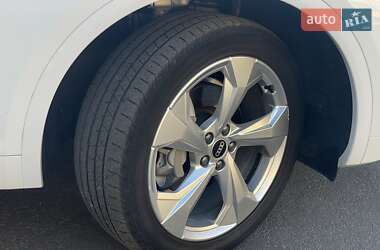 Позашляховик / Кросовер Audi Q5 2021 в 