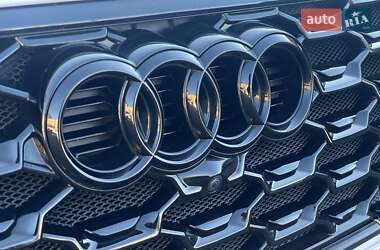 Позашляховик / Кросовер Audi Q5 2021 в 