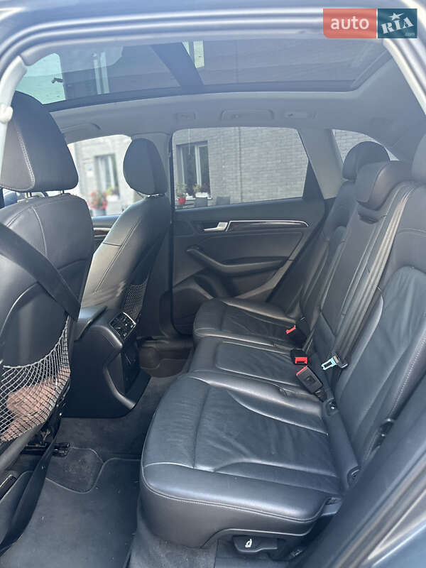 Внедорожник / Кроссовер Audi Q5 2015 в Костополе