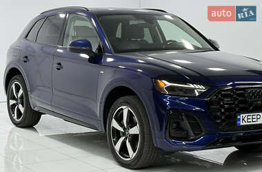 Внедорожник / Кроссовер Audi Q5 2021 в 