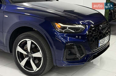 Внедорожник / Кроссовер Audi Q5 2021 в 