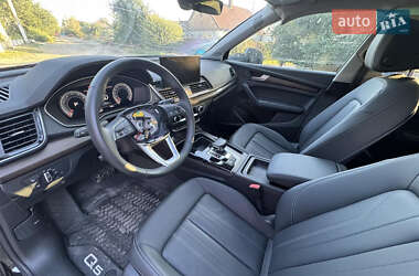 Позашляховик / Кросовер Audi Q5 2022 в 