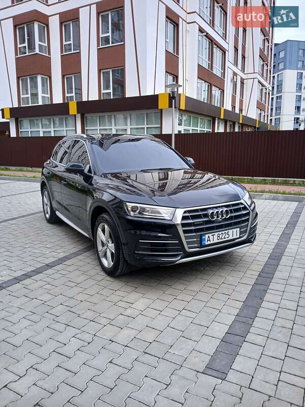Внедорожник / Кроссовер Audi Q5 2019 в 