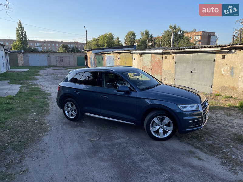 Внедорожник / Кроссовер Audi Q5 2017 в Конотопе