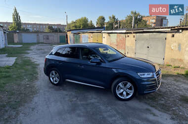 Внедорожник / Кроссовер Audi Q5 2017 в 