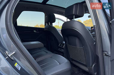 Позашляховик / Кросовер Audi Q5 2018 в 