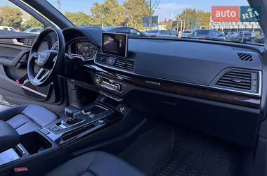 Позашляховик / Кросовер Audi Q5 2018 в 