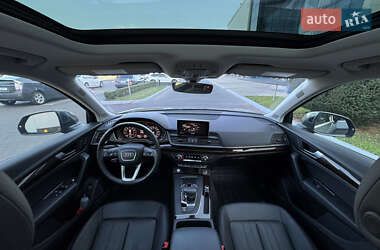 Позашляховик / Кросовер Audi Q5 2018 в 