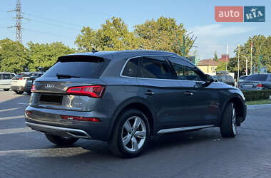 Позашляховик / Кросовер Audi Q5 2018 в 