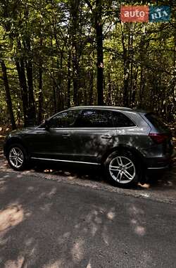 Внедорожник / Кроссовер Audi Q5 2016 в 