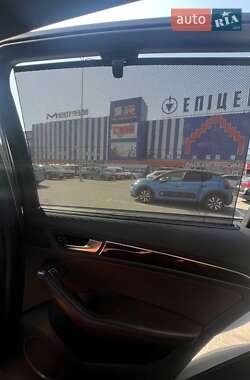 Позашляховик / Кросовер Audi Q5 2013 в 