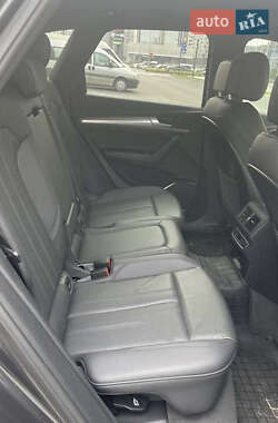 Позашляховик / Кросовер Audi Q5 2020 в 