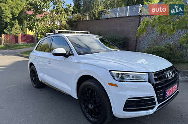Позашляховик / Кросовер Audi Q5 2020 в Києві
