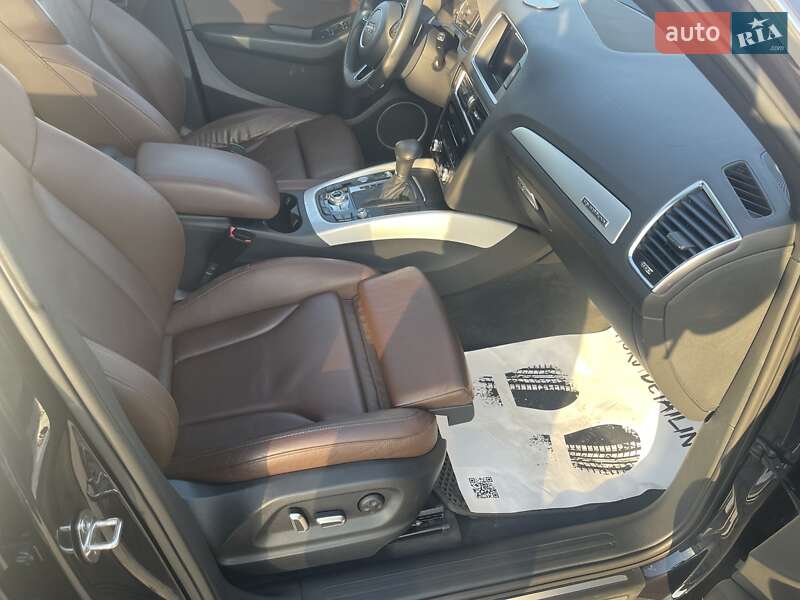 Внедорожник / Кроссовер Audi Q5 2016 в Нововолынске