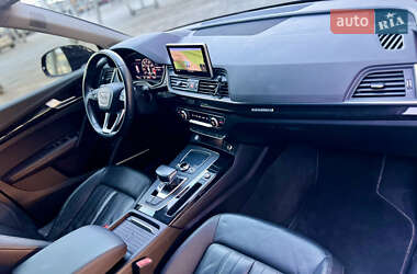 Внедорожник / Кроссовер Audi Q5 2019 в 
