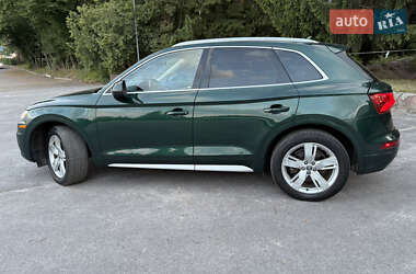Внедорожник / Кроссовер Audi Q5 2017 в 
