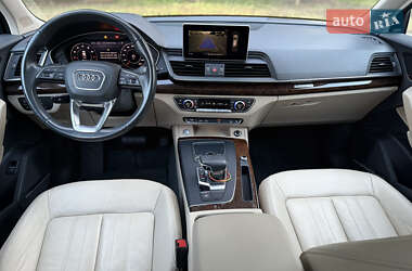 Внедорожник / Кроссовер Audi Q5 2017 в 