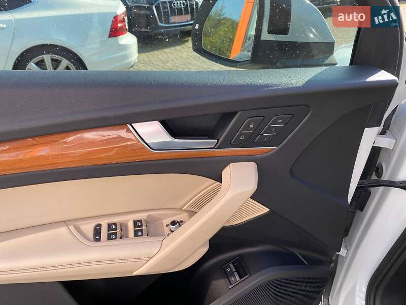 Внедорожник / Кроссовер Audi Q5 2020 в Львове
