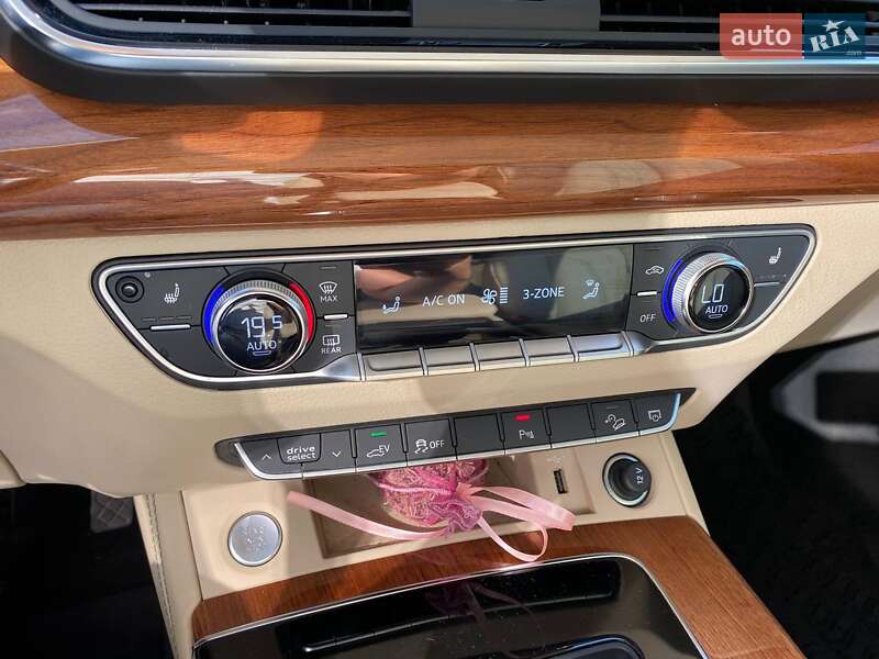 Внедорожник / Кроссовер Audi Q5 2020 в Львове