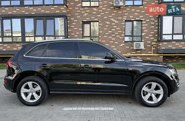 Внедорожник / Кроссовер Audi Q5 2012 в 
